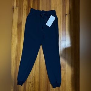 Lululemon - On the Fly Jogger *Woven* NWT